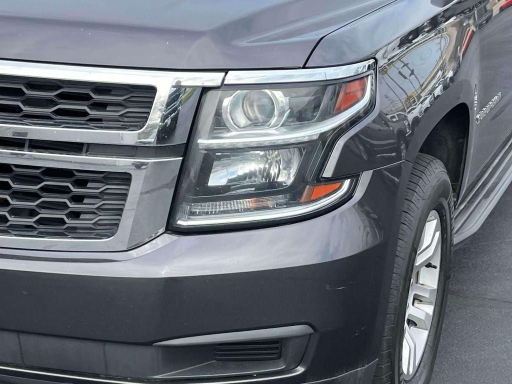 Used 2018 Chevrolet Suburban LT RWD image 9