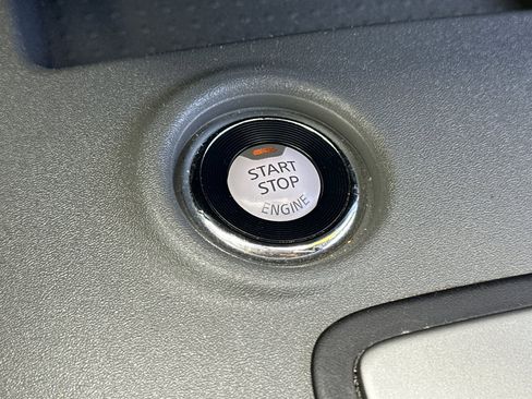 Used 2021 Nissan Frontier SV image 22