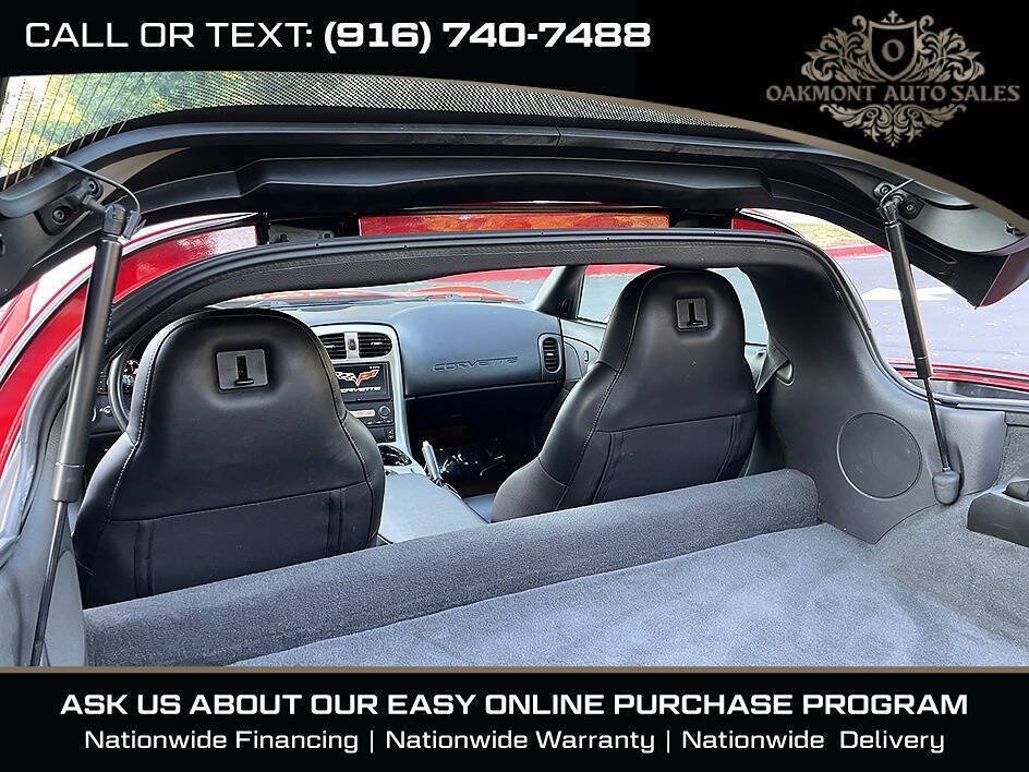 Used 2005 Chevrolet Corvette Coupe w/ Preferred Equipment Group RWD image 15