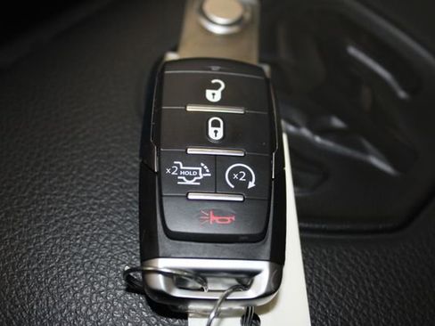 Used 2025 RAM 1500 Laramie w/ Sport Appearance Package AWD/4WD image 32
