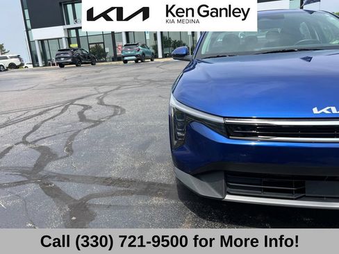 Certified 2025 Kia K4 GT-Line Turbo FWD image 18