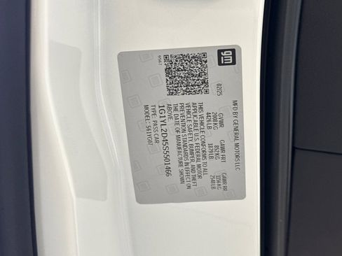 New 2025 Chevrolet Corvette E-Ray image 21