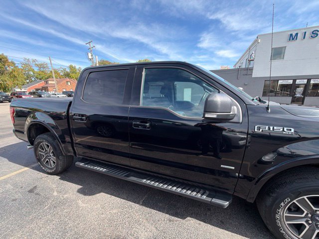 Used 2017 Ford F150 XLT w/ Equipment Group 302A Luxury AWD/4WD image 9