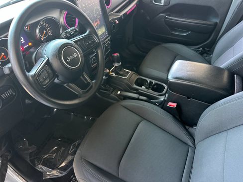 Used 2021 Jeep Wrangler Unlimited Sport AWD/4WD image 9