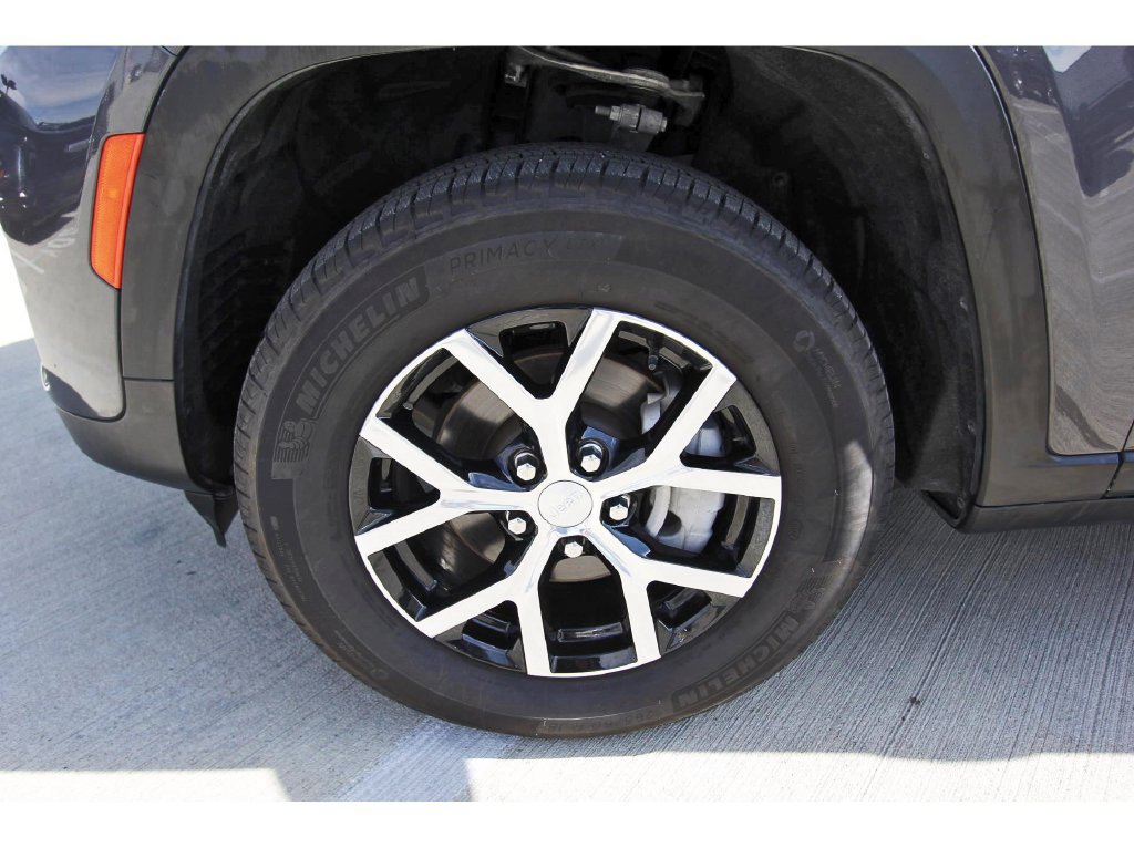 Used 2024 Jeep Grand Cherokee Limited AWD/4WD image 31