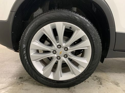 Used 2020 Chevrolet Trax Premier w/ LPO, Cargo Package image 10