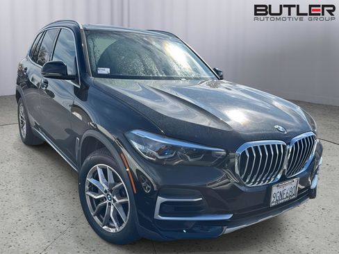 Certified 2023 BMW X5 xDrive40i w/ Premium Package image 3