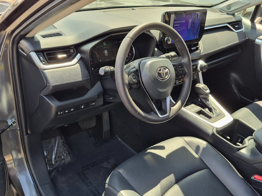 Used 2023 Toyota RAV4 XLE Premium FWD image 8