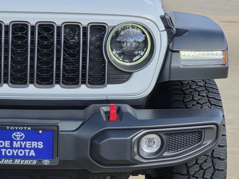Used 2026 Jeep Gladiator Rubicon AWD/4WD image 4