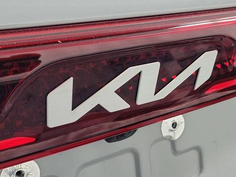 Used 2024 Kia Carnival SX FWD image 7