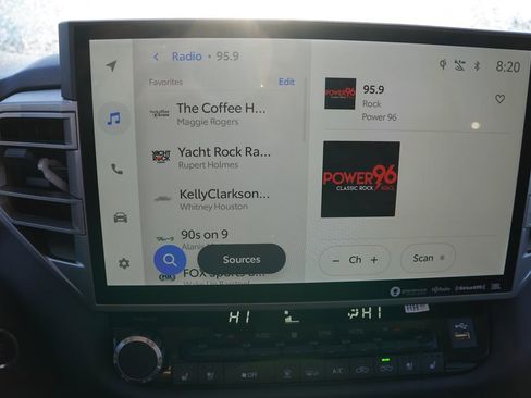 Used 2023 Toyota Tundra Limited image 25