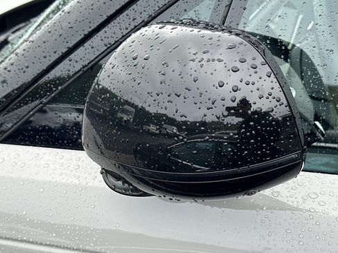 Used 2025 Land Rover Range Rover Sport Dynamic SE image 15