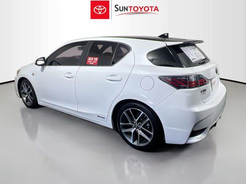 Used 2015 Lexus CT 200h w/ Navigation Package image 6