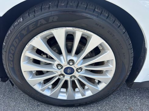 Used 2018 Ford C-MAX SE FWD image 22