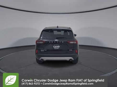Used 2025 Ford Escape Active AWD/4WD image 13
