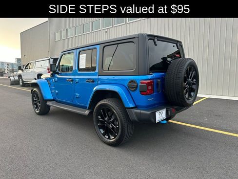 Used 2023 Jeep Wrangler Unlimited Sahara w/ Cold Weather Group image 5