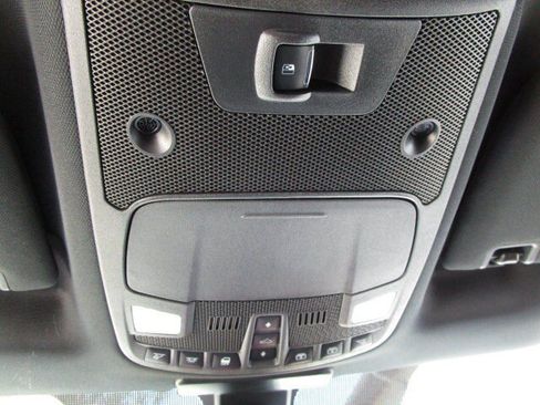 Used 2015 Ford F150 Platinum w/ Equipment Group 701A Luxury AWD/4WD image 20