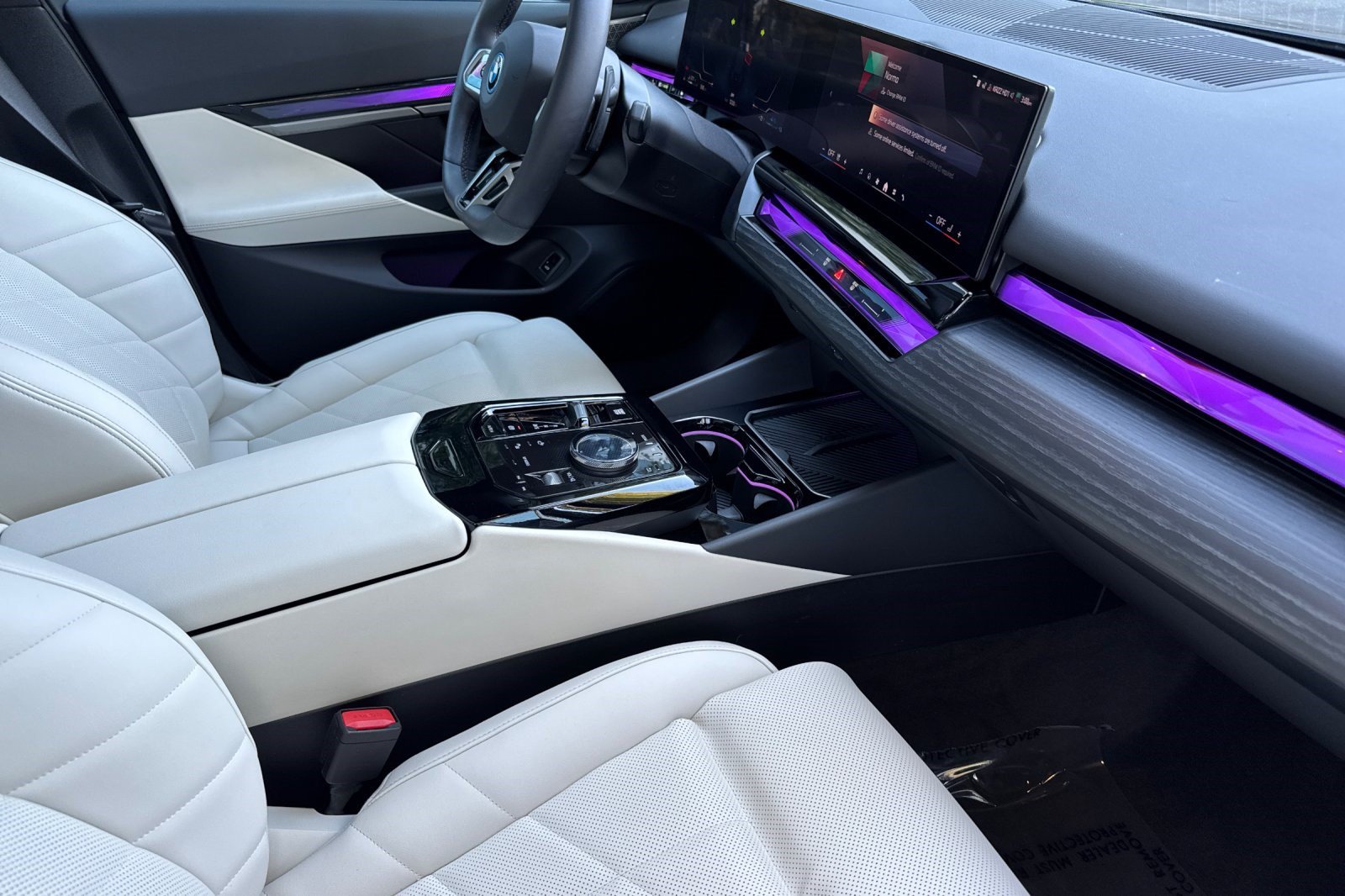 Certified 2025 BMW 550e xDrive w/ Premium Package AWD/4WD image 19