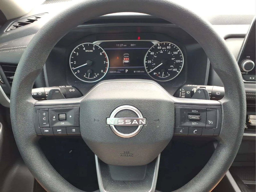 Used 2025 Nissan Rogue S FWD image 13