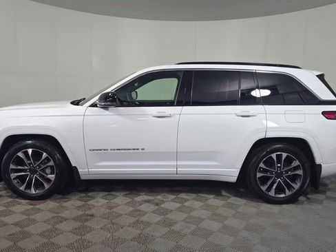 Used 2024 Jeep Grand Cherokee Overland w/ Adv Protech Group III image 3