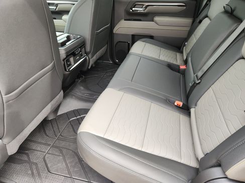 New 2026 Chevrolet Silverado 2500 ZR2 image 31