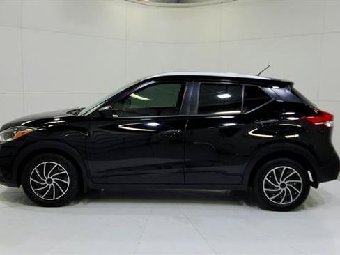Used 2019 Nissan Kicks S FWD image 5