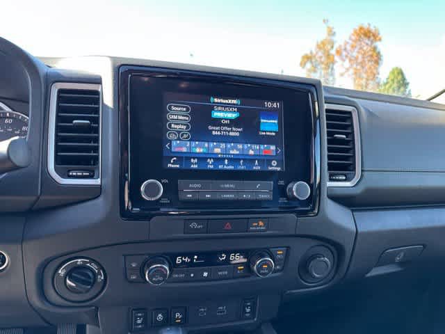Used 2024 Nissan Frontier SV w/ SV Convenience Package AWD/4WD image 3