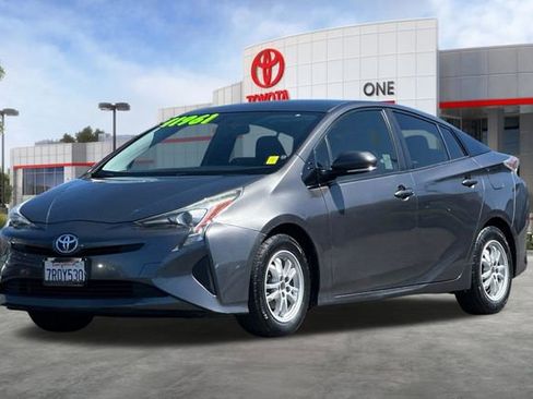 Used 2016 Toyota Prius Three FWD image 9