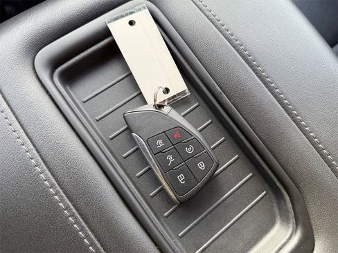 Certified 2024 Chevrolet Suburban LT image 31