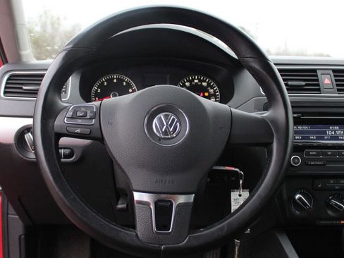 Used 2014 Volkswagen Jetta SE image 19