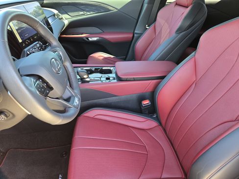 Used 2024 Lexus RX 350 F Sport image 21