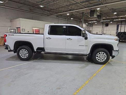 Used 2024 Chevrolet Silverado 2500 LTZ w/ LTZ Premium Package image 7