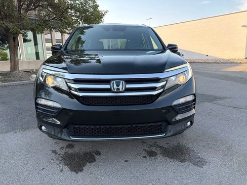 Used 2017 Honda Pilot Touring image 2