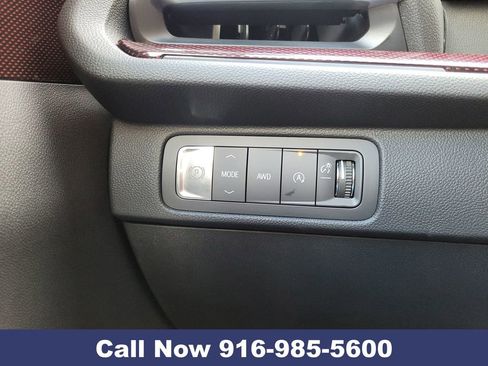 New 2025 Chevrolet Traverse Z71 w/ Enhanced Driving Package image 22