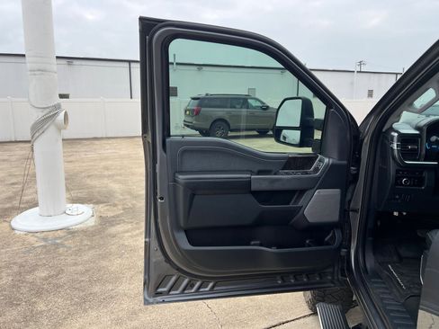 Used 2023 Ford F250 Lariat w/ Lariat Ultimate Package AWD/4WD image 22