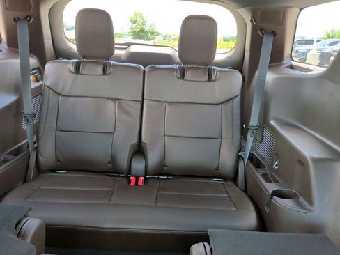 Used 2024 Ford Explorer King Ranch w/ Technology Package RWD image 44