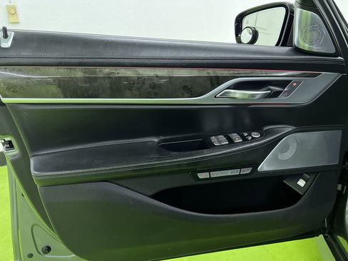 Used 2016 BMW 750i xDrive AWD/4WD image 15