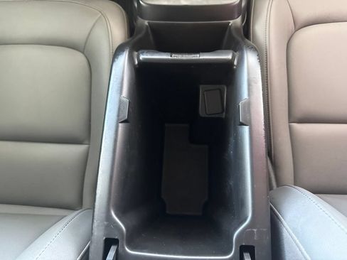 Used 2022 Chevrolet Colorado W/T w/ Custom Special Edition RWD image 23