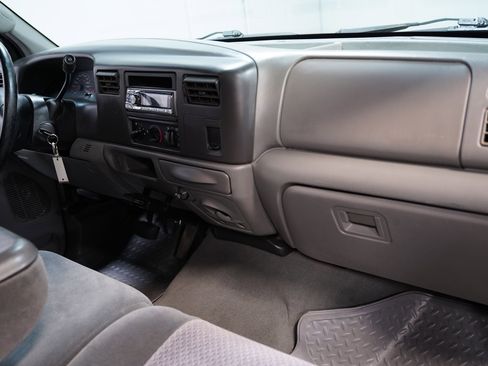 Used 2003 Ford F350 XLT image 40