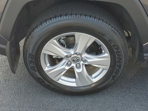 Certified 2025 Toyota RAV4 XLE AWD/4WD image 5