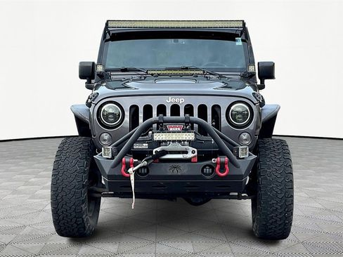 Used 2016 Jeep Wrangler Unlimited Rubicon image 3