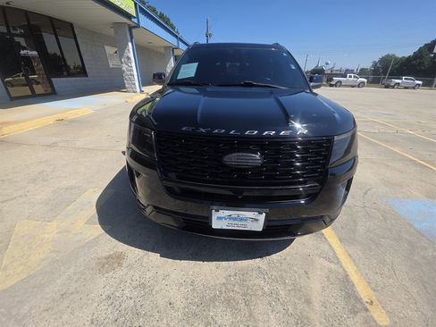 Used 2018 Ford Explorer Sport w/ Equipment Group 401A AWD/4WD image 4