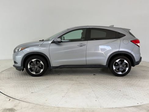 Used 2018 Honda HR-V EX image 2