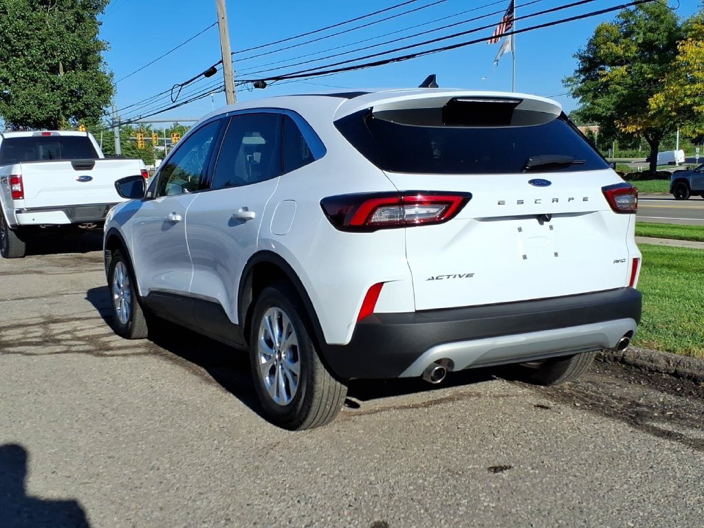 Used 2023 Ford Escape Active AWD/4WD image 3