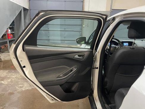 Used 2012 Ford Focus SEL image 24