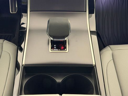 New 2026 Land Rover Range Rover Velar Dynamic SE image 24