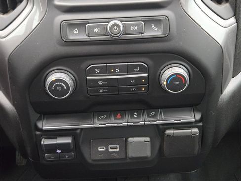 Used 2022 Chevrolet Silverado 2500 Custom w/ Custom Convenience Package image 14