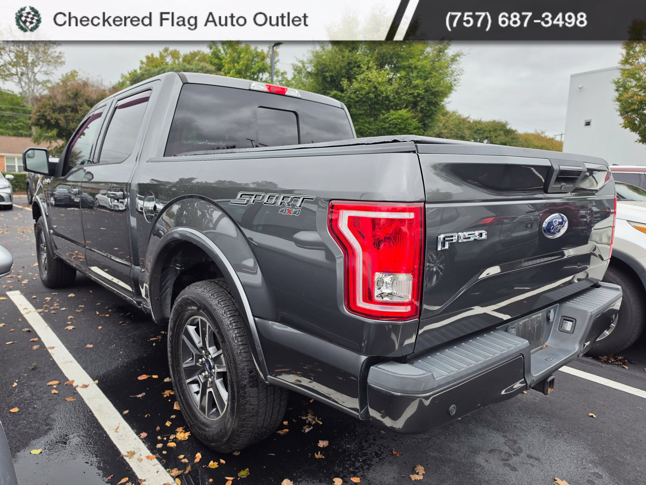 Used 2017 Ford F150 XLT w/ Equipment Group 302A Luxury AWD/4WD image 4