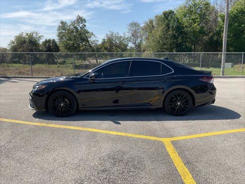 Used 2022 Toyota Camry XSE image 12