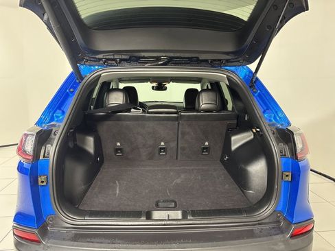 Used 2023 Jeep Cherokee Altitude Lux image 22